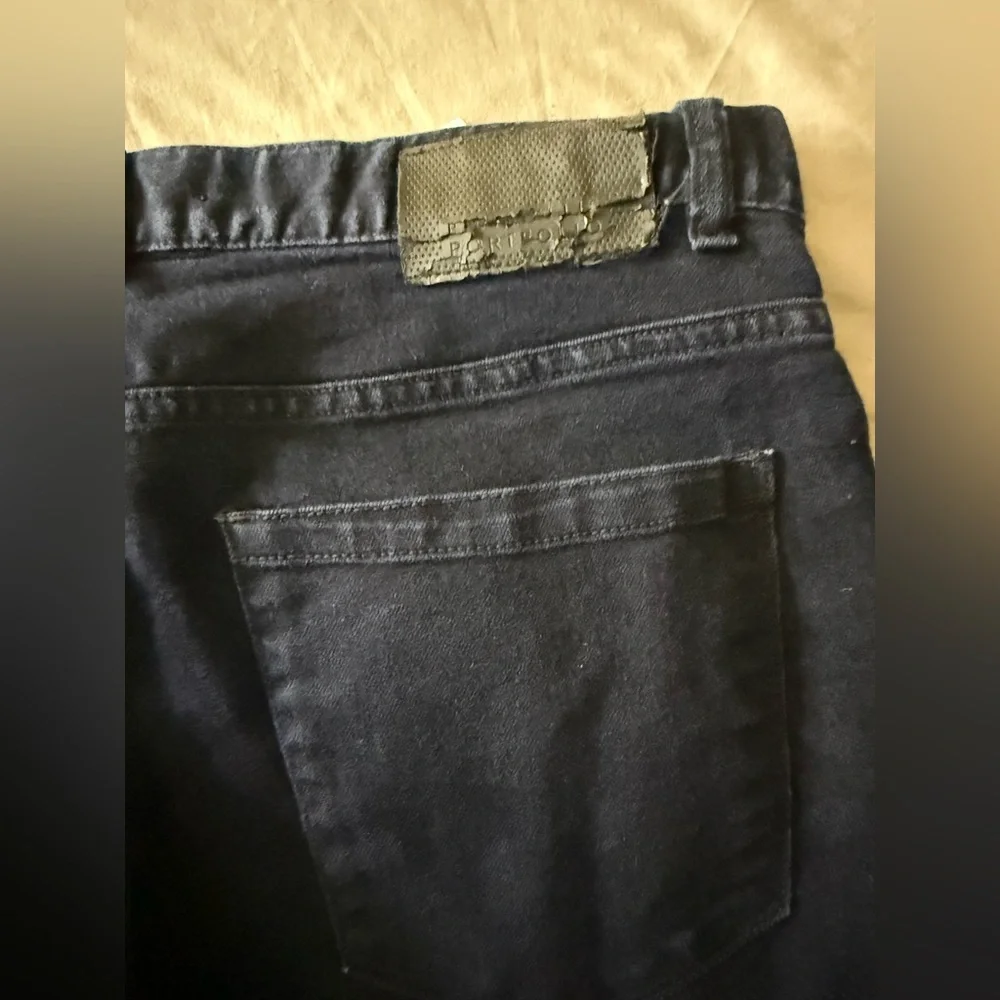 Perry Ellis stylish dark